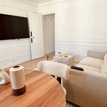 Le Penthouse Bourdonnais L 公寓 *